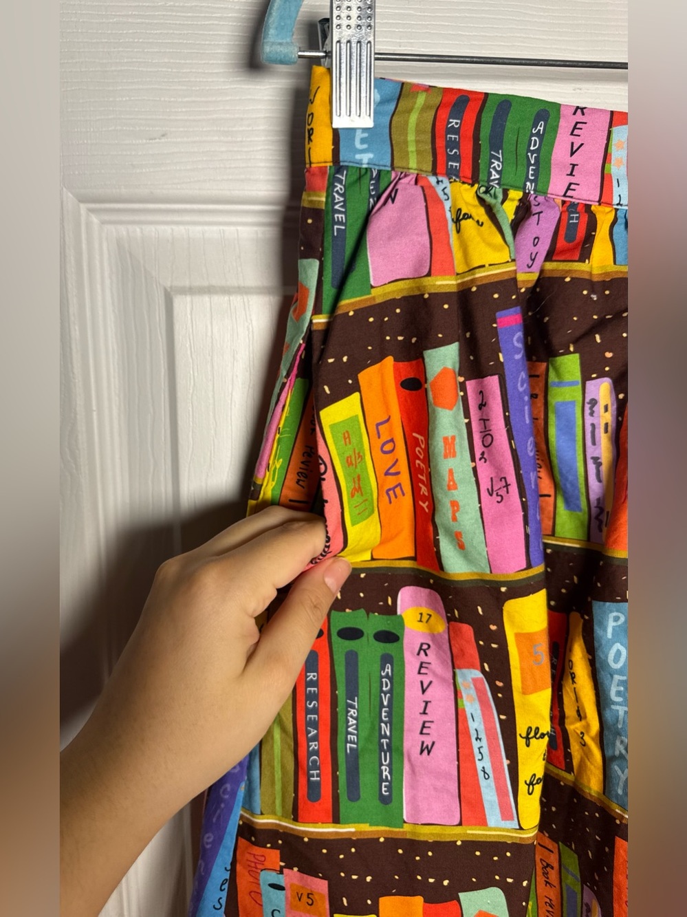 ModCloth Literary Flirt Book Library Skirt Midi Novelty Bookshelf Whimsy Booktok - Picture 6 of 13